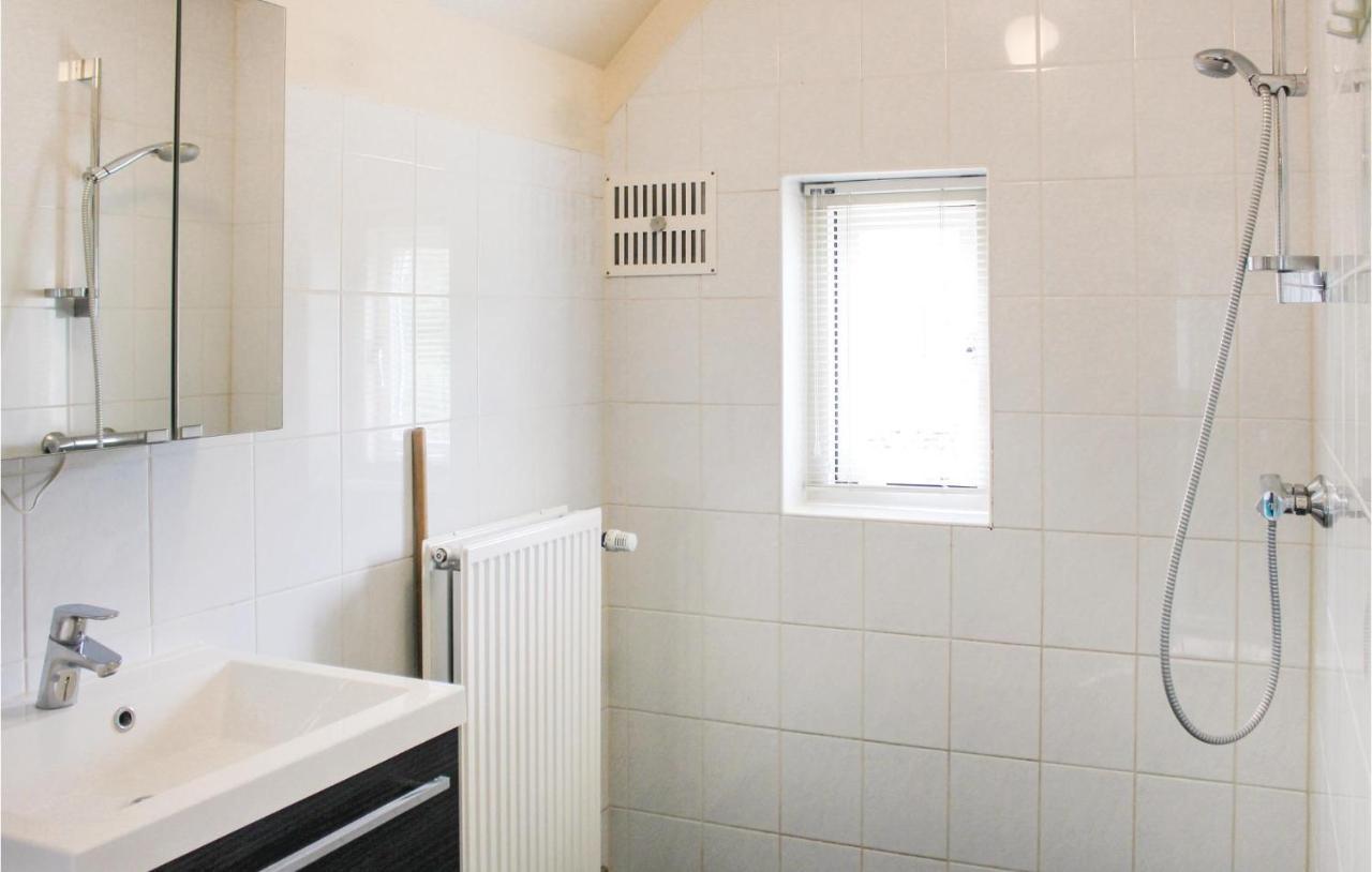 3 Bedroom Beautiful In Holiday home Den Ham