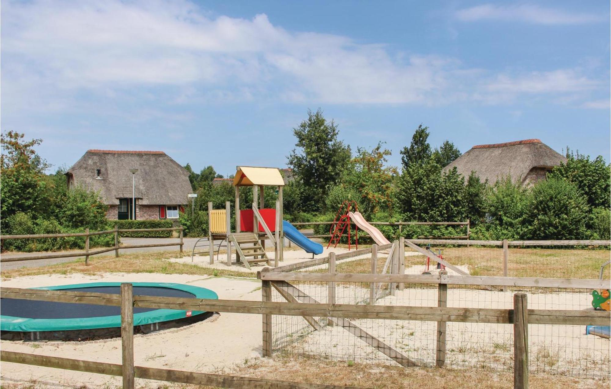 Holiday home 3 Bedroom Beautiful In Den Ham